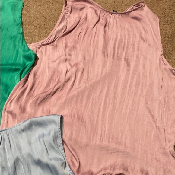 Hilary Radley Bundle of 3 Pleated Buttoned Tops - Picture 13 of 16